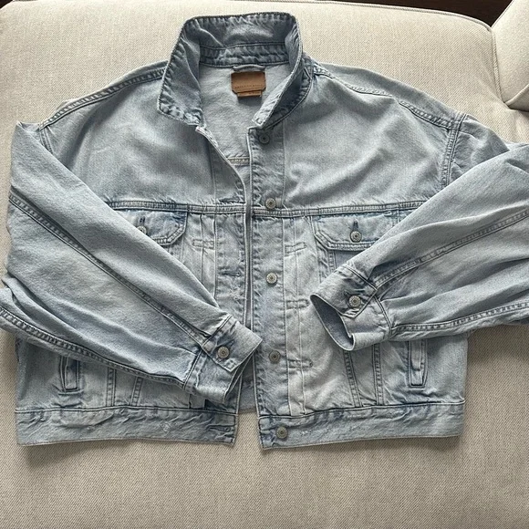 AE American Eagle Women's Cropped Denim Jacket - Picture 4 of 4